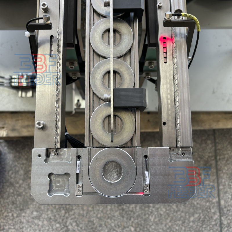 Metal Parts Vibrating Feeding Electromagnet Vibratory Bowl Feeder With Bowl Finishing Polishing Or PU Coating