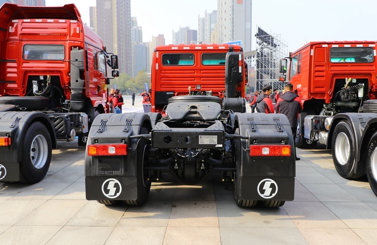 Shacman X3000 6X4 Mining Crane Heavy Truck 10 12 Wheeler Tractor Trailer Trucks
