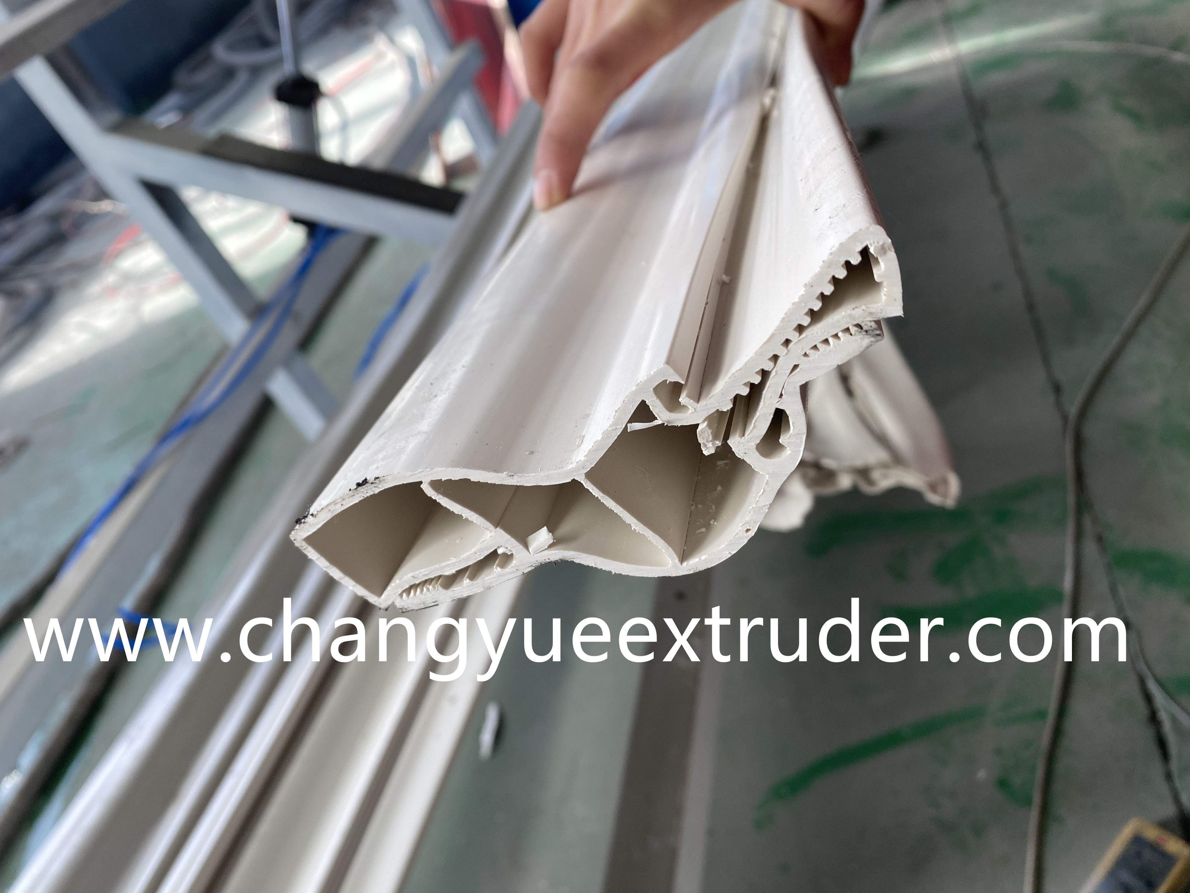 PVC Profile Extrusion Machine for PVC Door Frame with Automatic Temperature Controlling