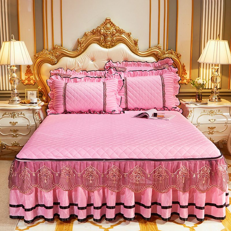 Customized Size Winter Bedspread Slip Set with Luxury Embroidered Bedding 3-Piece Set