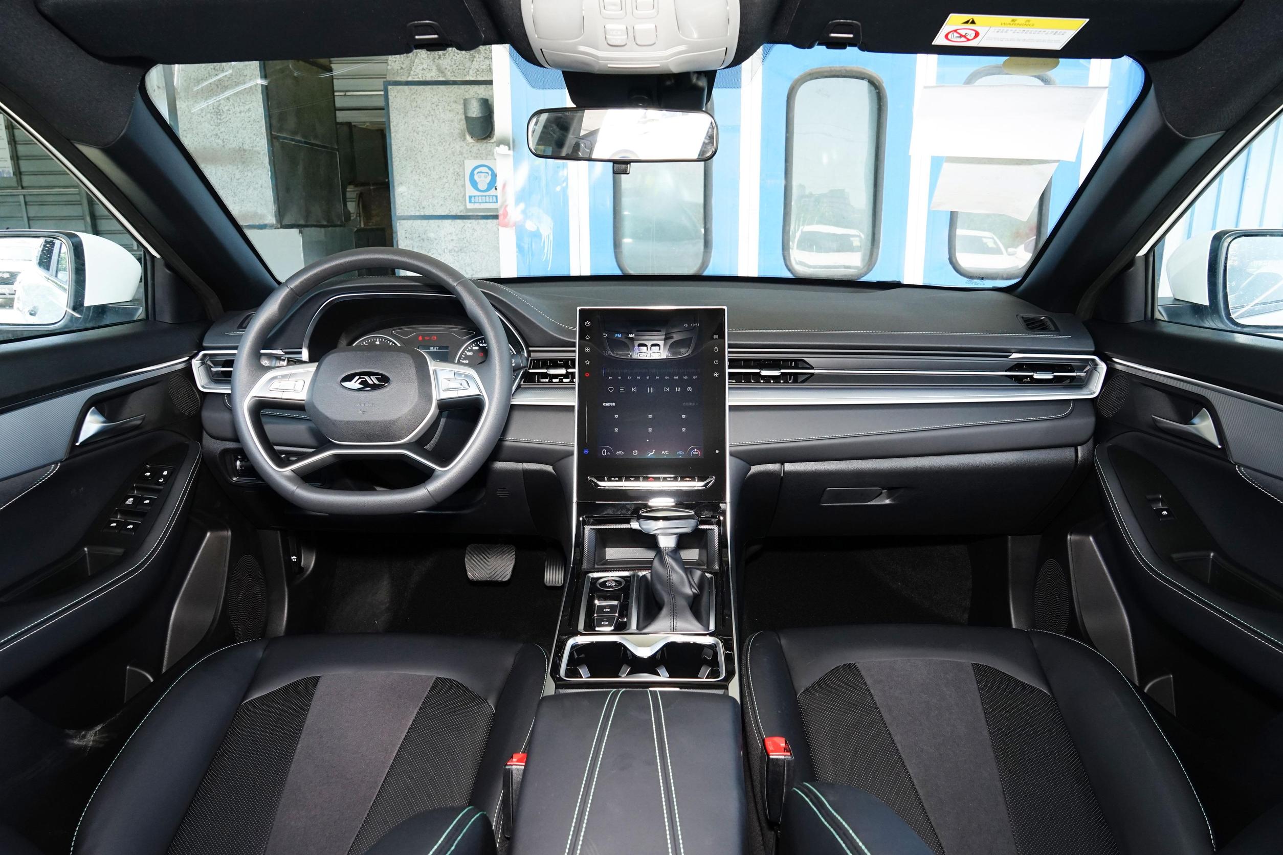 2023 JAC A5 plus 1.5T Luxury Edition Sedan with Customer Requirements Curb Weight 2000kg-2500kg