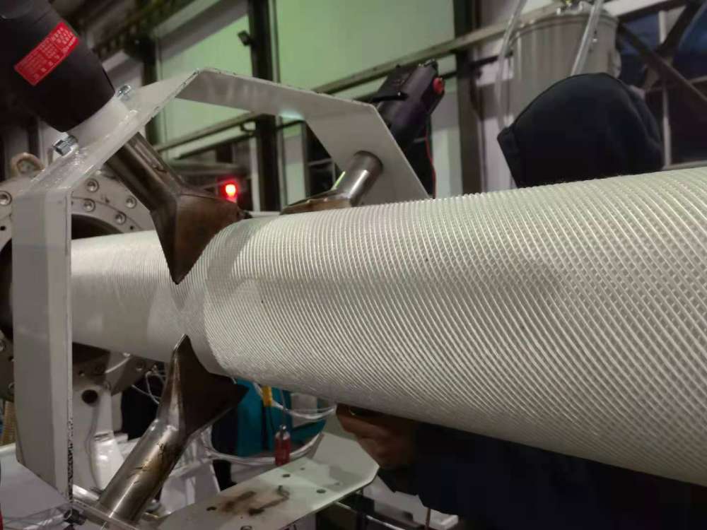 Precision pipeline technology complex bonded continuous composite pipes for oil and gas fields