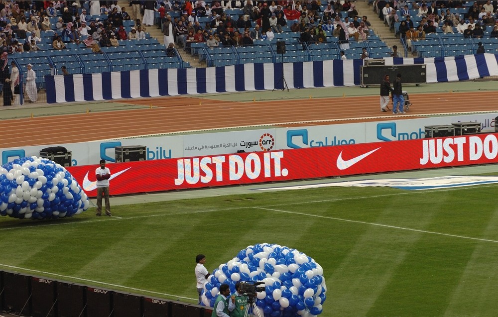 Waterproof Football LED Perimeter Display Stadium Advertising LED Screen IP65 Rated