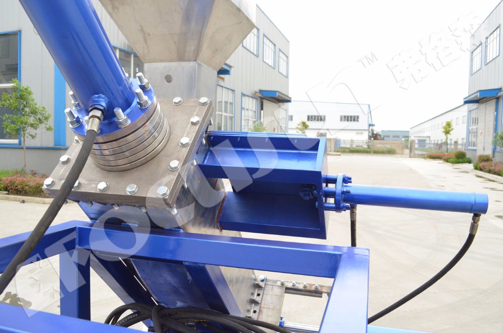 Different Specifications of Block Ice Produced by Stainless Steel 304 Ice Compactor