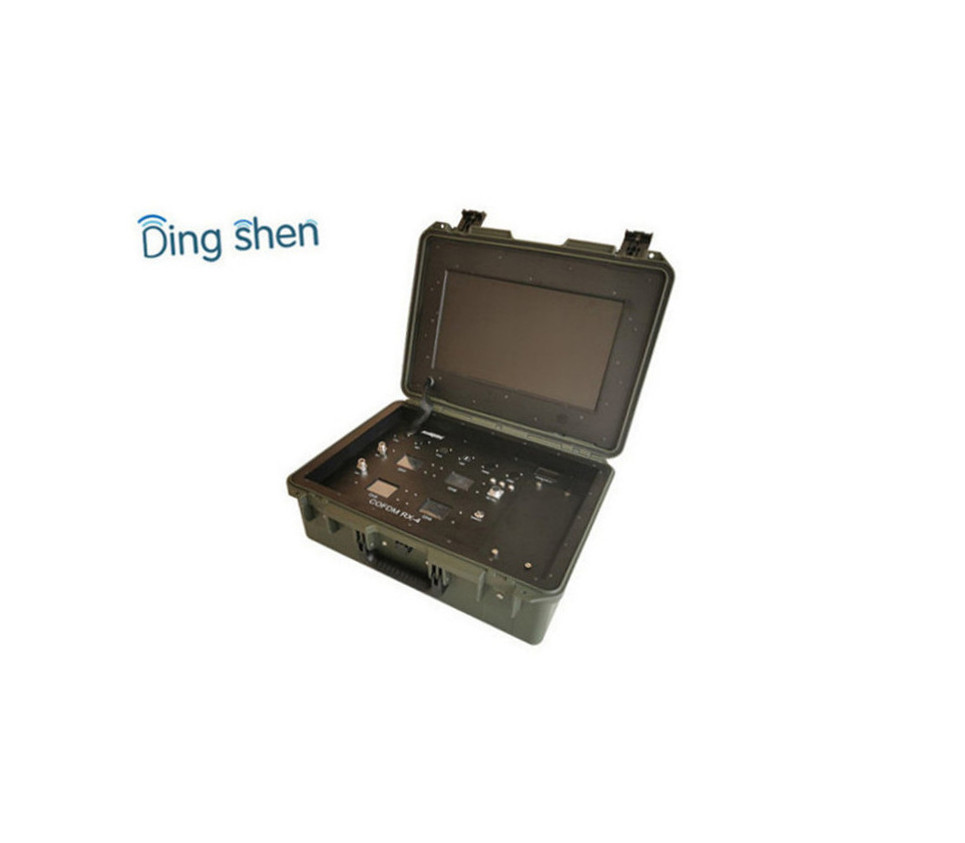 Briefcase Portable COFDM Radios 4 Channel Wireless Hd Receiver With Remote Control
