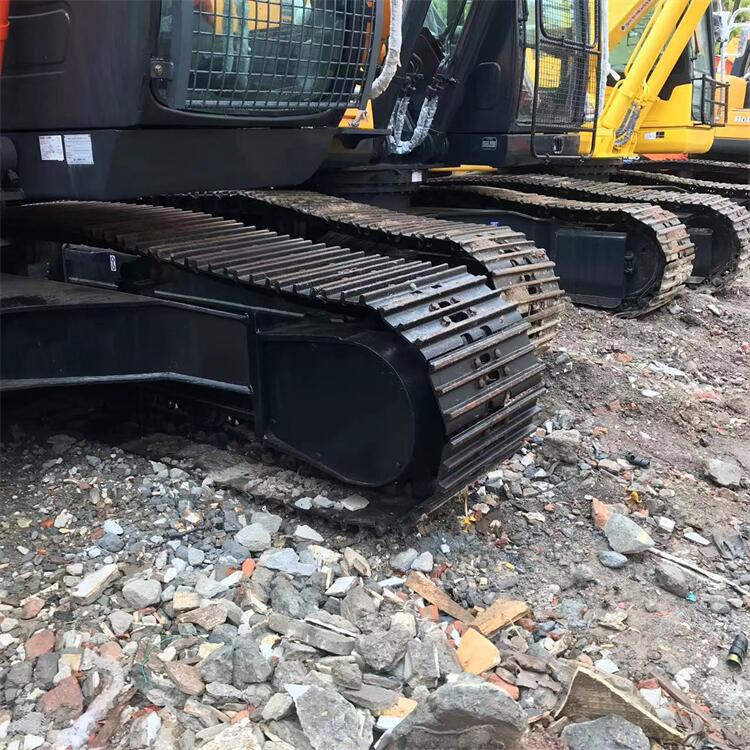 National Hitachi 200-3G Second-Hand Excavator 110KW Power 1120 Working Hours