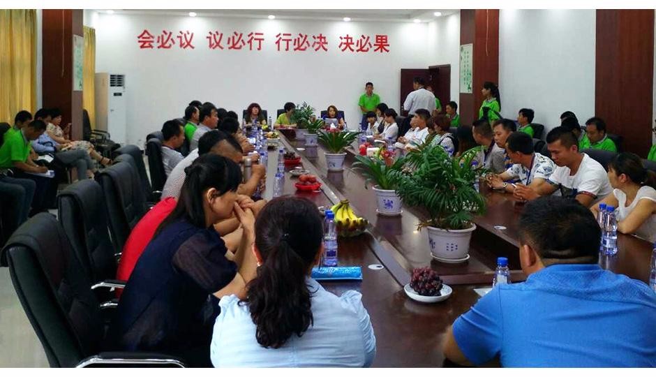 Heavy Duty Disposable Solid Color Plastic Table Cover for Rectangle Tables