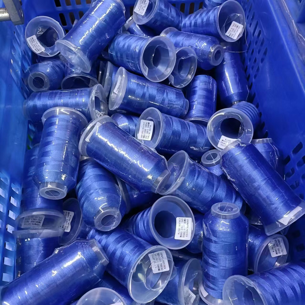 4000y 75d 120d/2 Industrial Madeira Polyester Embroidery Thread for Embroidery Machine