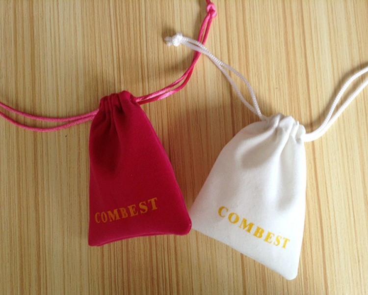 Embossed Logo Jewelry Drawstring Eco Friendly Velvet Gift Pouches