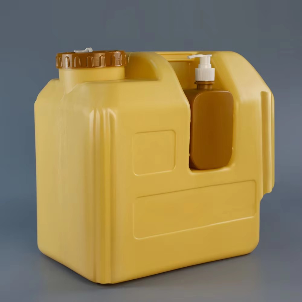 Corrosion Resistance 30L Plastic Jerry Can For Food Industry