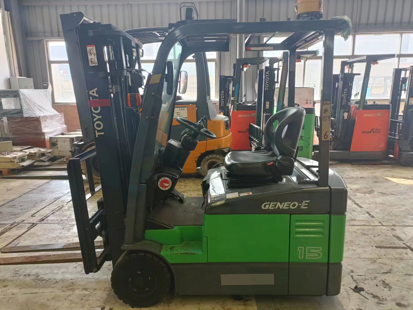 1.5 Ton Electric Forklift FD15 with 3000kg Loading Capacity and 2 Stage/3 Stage Mast