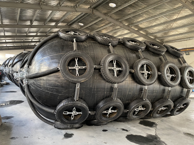 Ocean Platfprm Protection Inflatable Boat Fender 0.05mpa Rubber Fenders For Docks