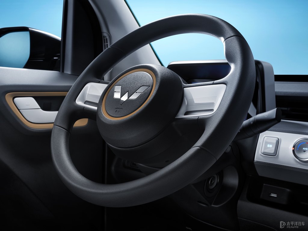 high speed electric car prices Hongguang MINIEV 2022 GAMEBOY 300km Play Coffee Lithium Iron Phosphate high speed electric cars