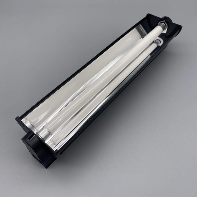Reptile UVB Light Kit 8W T5 HO UVB Light Hood Ultimate Choice for Metabolic Bone Disease Prevention and Healthy Growth