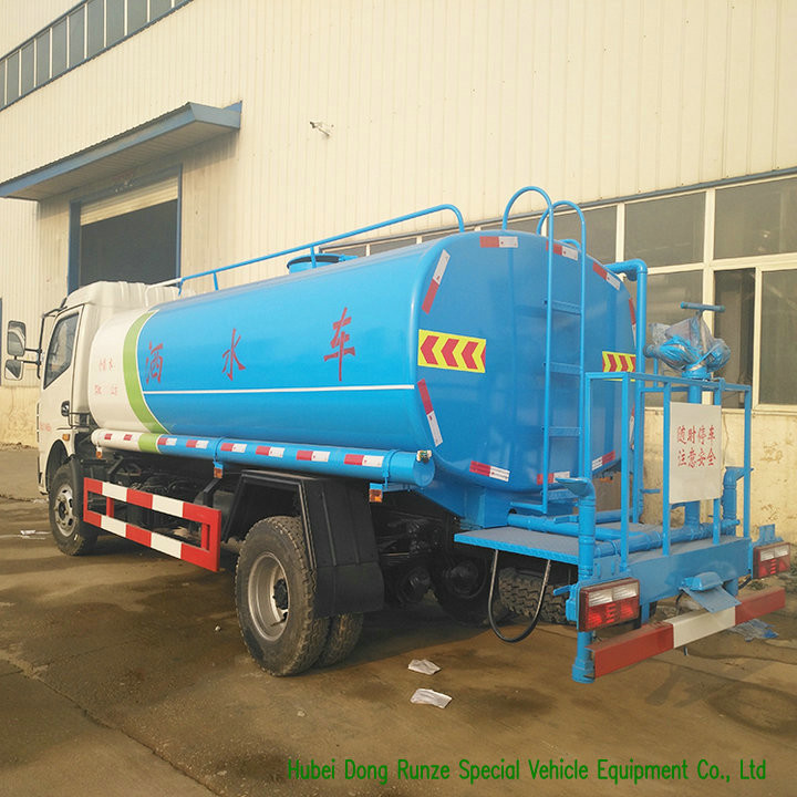 Truck Mounted Stainless Steel Water Tank 6M3 With Water Pump Sprinkler For Water Delivery and Spray LHD/RHD