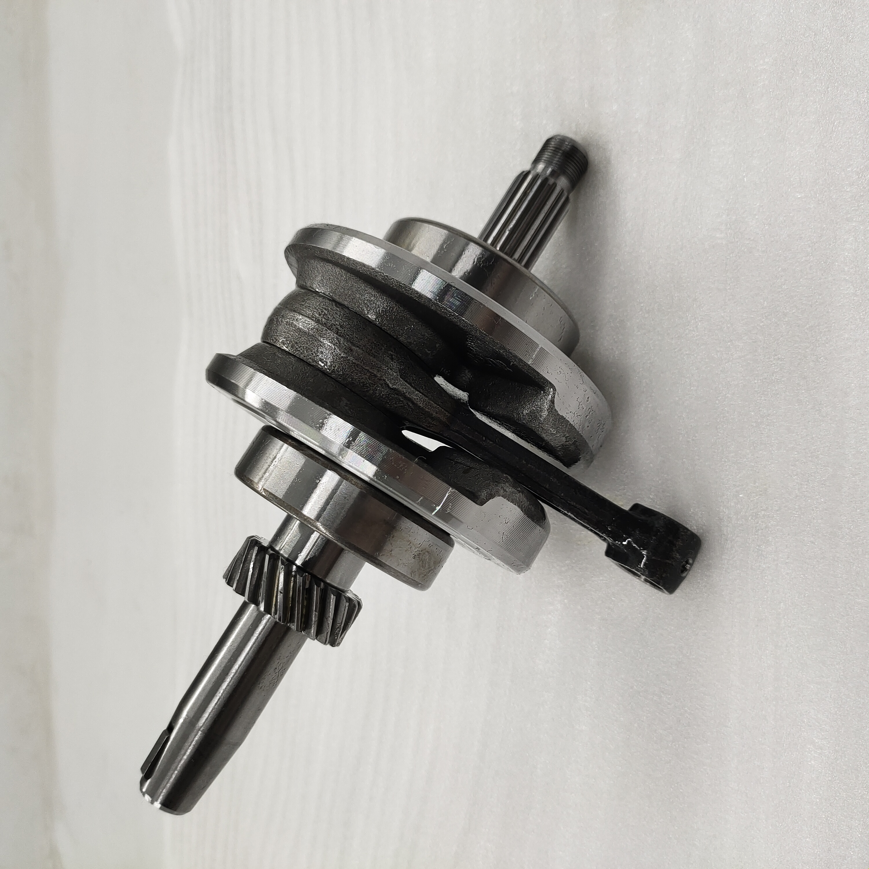 150ml Motorcycle Engine Crankshaft With Bearings Connecting Rod for Tricycle Spare Parts