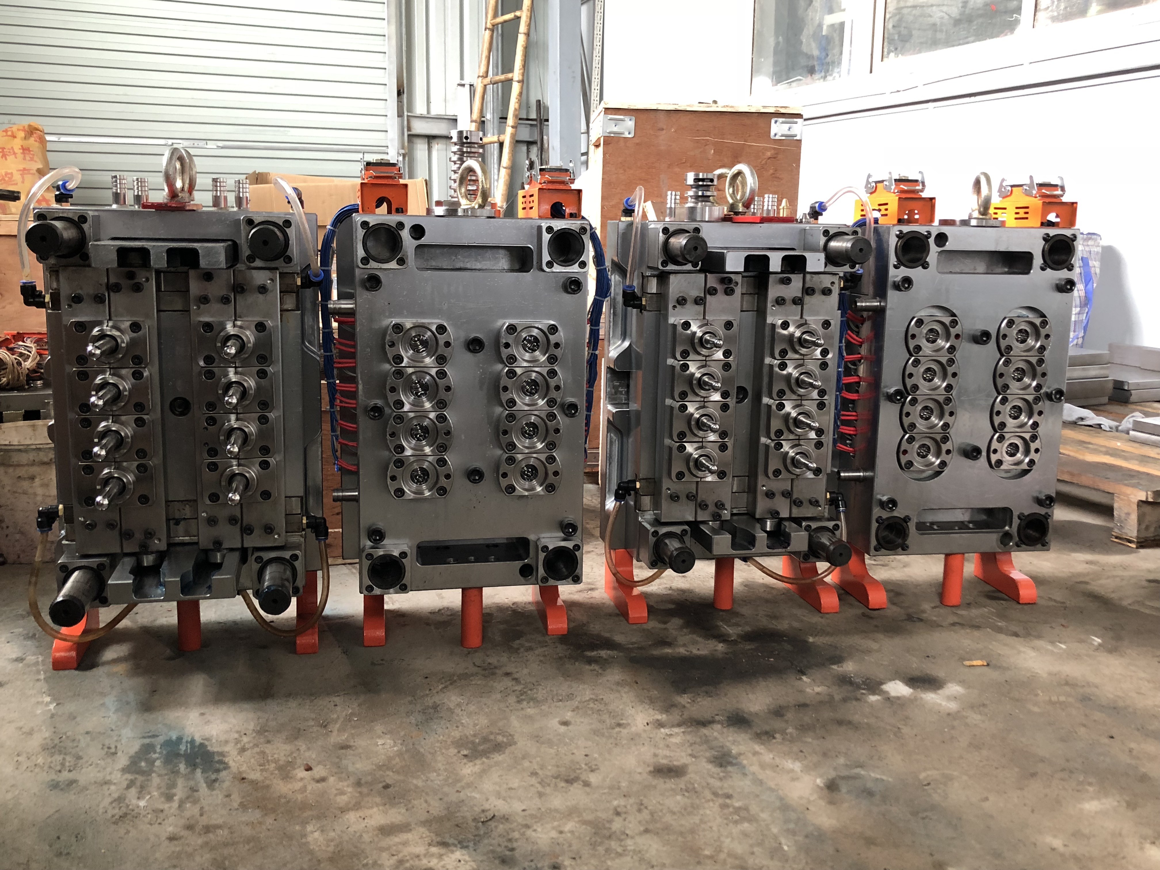 Energy Saving Plastic Injection Molding Machine With Servo 514gram