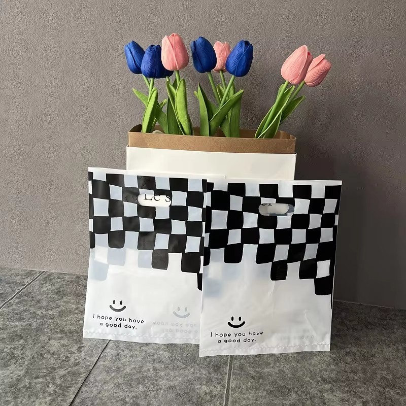 Customizable Waterproof Bags With Strong Bearing Capacity For Clothing And Food