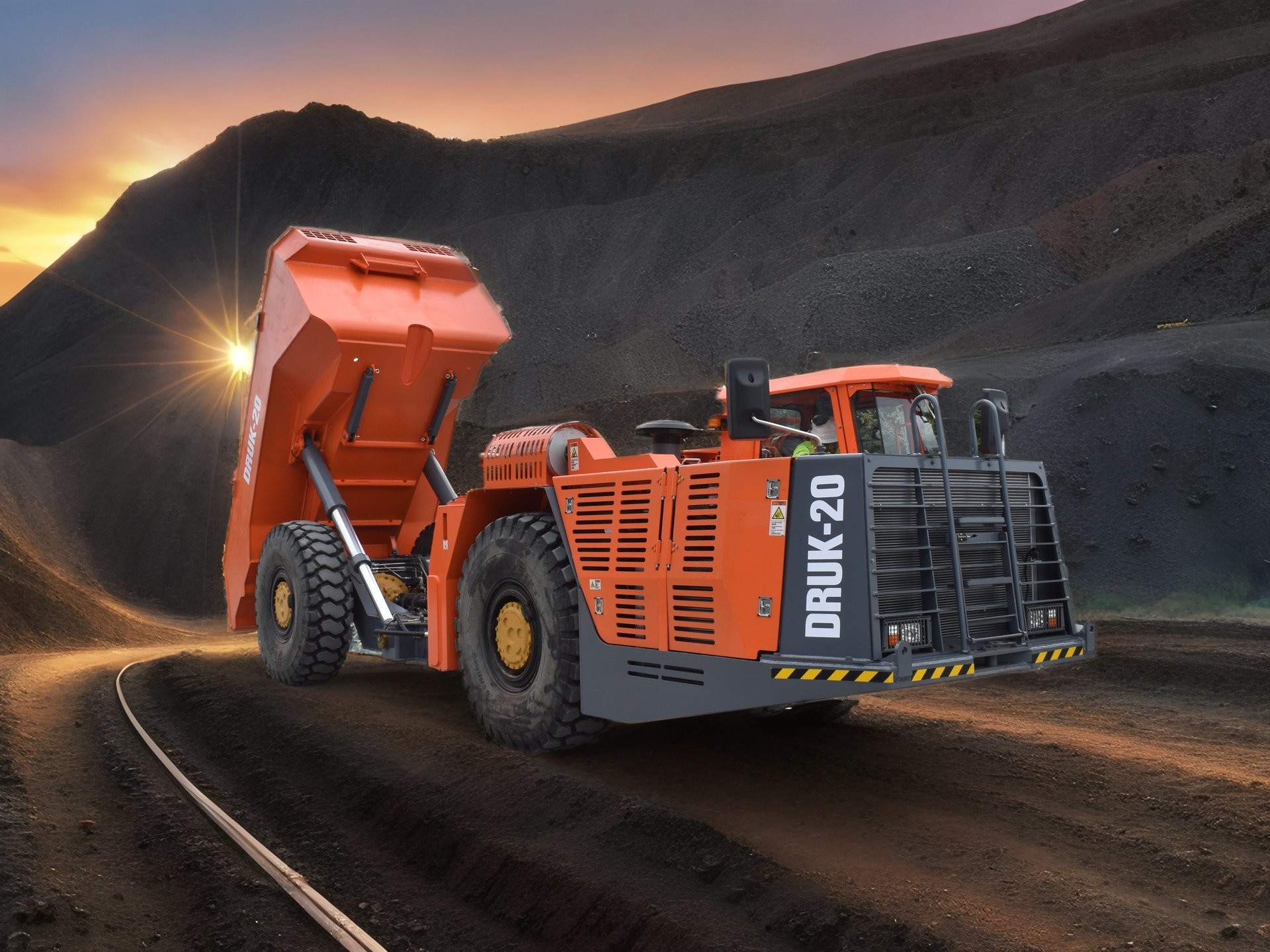 Original VOLVO Engine DERUI Underground Dump Truck Payload 20 Tons