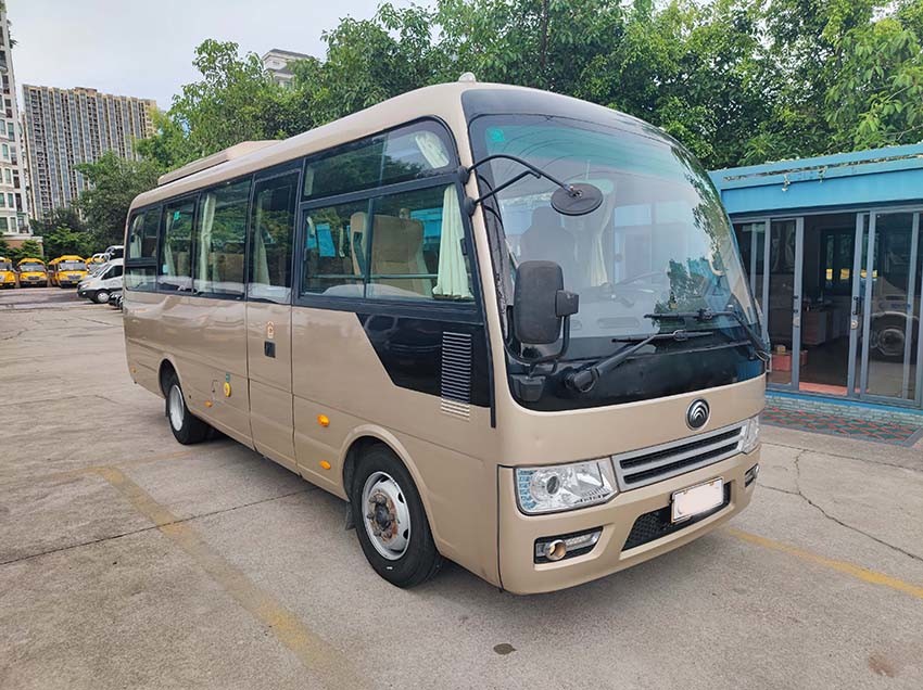 YuTong Used Mini Coach 19 Seater Diesel Fuel With Manual Transmission