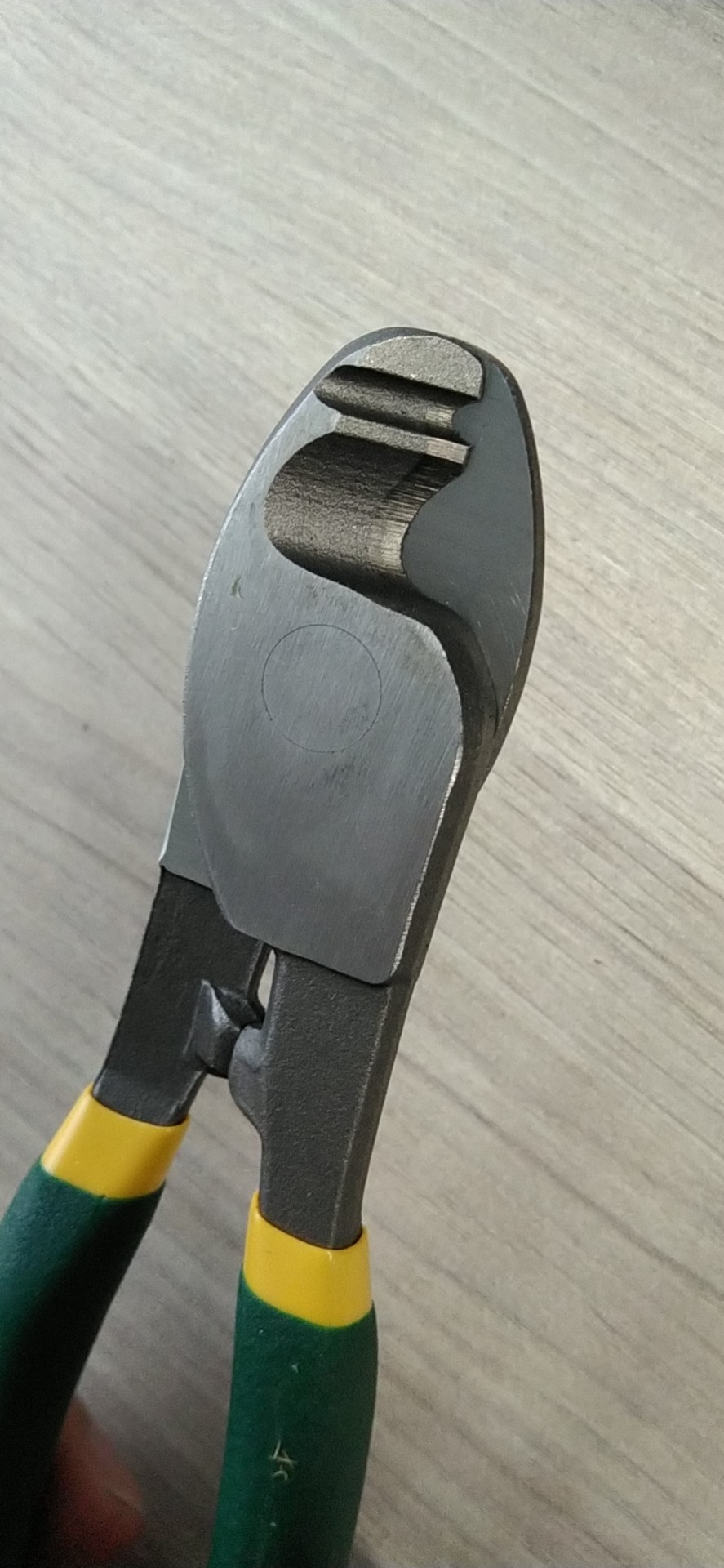 Cable shears, high carbon steel, PVC handle, clamp taste should be quenched, (6,8,10 inches)