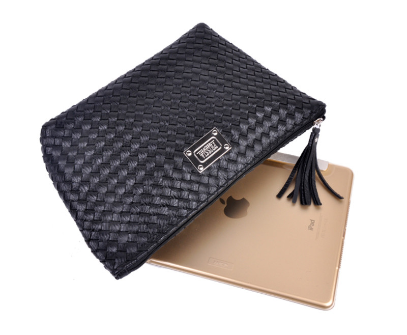 Large Water-Resistant Toiletry And Makeup Pouch For Women With Zipper Closure