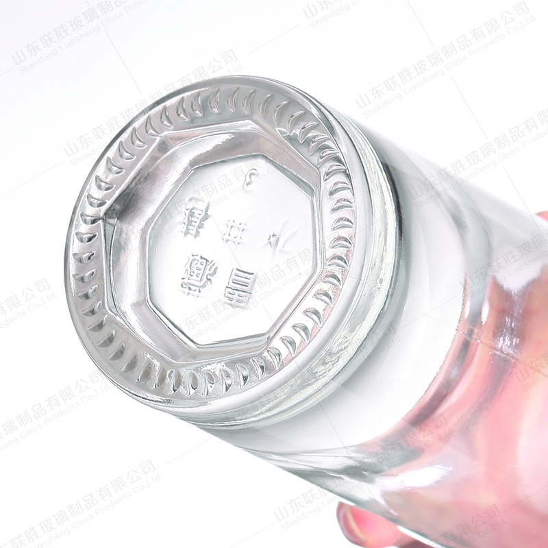 Clear 500ml 700ml 750ml 1000ml Liquor Glass Bottle with Acceptable Customer's Logo