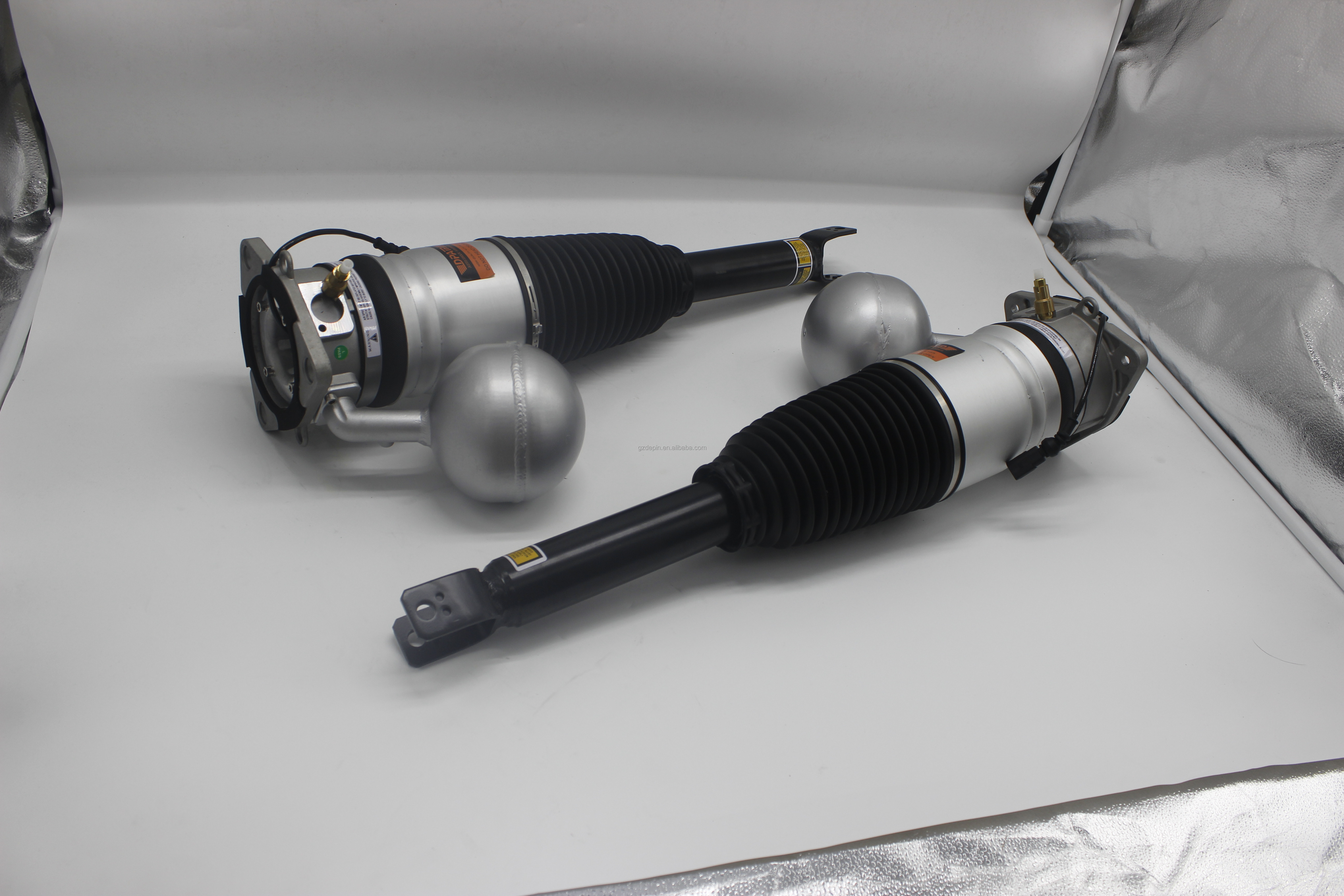 Rear Air Suspension Shock Absorber for Volkswagen Phaeton 3D0616001 3D0616002 19-218632