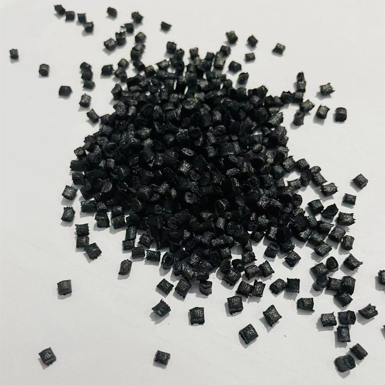 Plastic Glass Fiber Filled Reinforced Polyamide 66 Granules Black Nylon 66 Pellets With 1.25~1.35 G/Cm3 Density