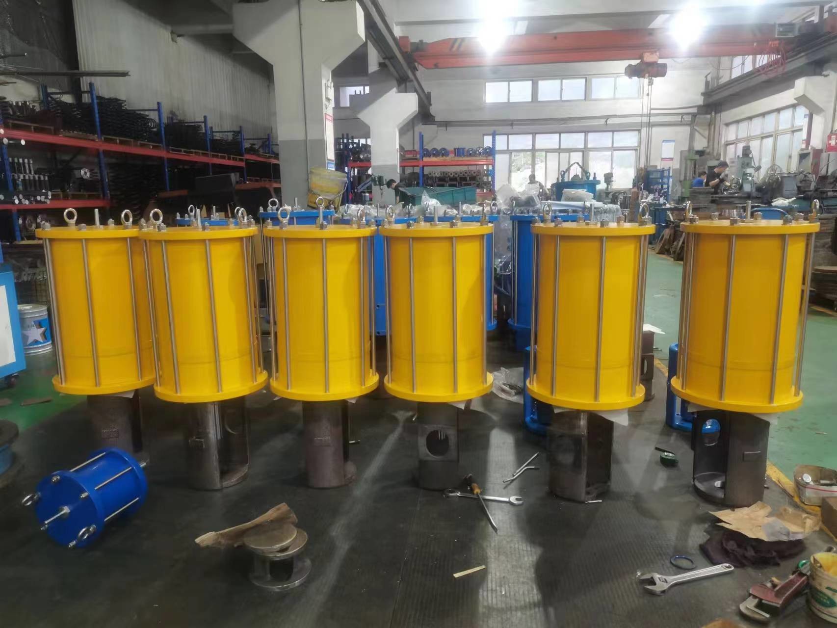 Piston Operated Valve Actuators Use Air Pressure Or Natural Gas Provide Force To Open, Close And Control Rising Stem