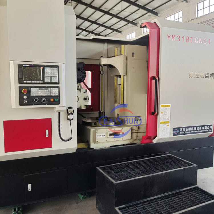 YK31125 Gear Cutter CNC Hobbing Machine Bevel Gear Cutting Machine