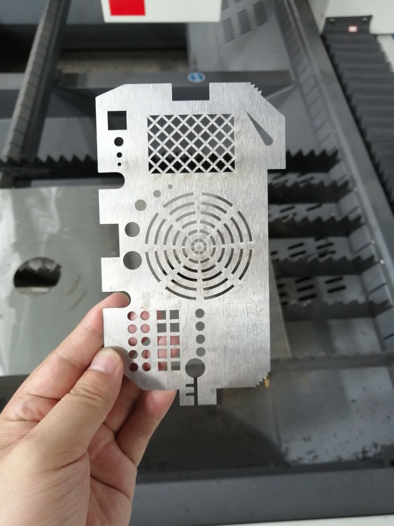 Carbon Steel Metal Laser Cutting Machine , CNC Fiber Laser Cutter 2000 Watt