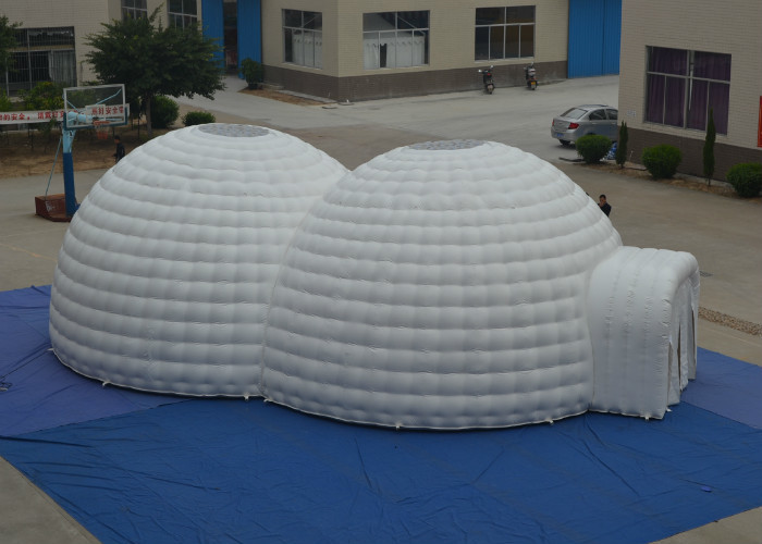 Exhibition Blow Up Tailgate Tent Fire Resistance , Outdoor Games Blow Up Igloo Tent