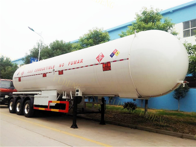 59.7 M3 LPG Tank Trailer Pressure Vessel Three Axles Trailer 25 Ton Capacity