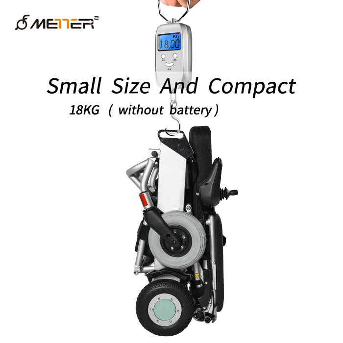 Silver 39.68 Lb 6km/H Folding Lightweight Wheelchair