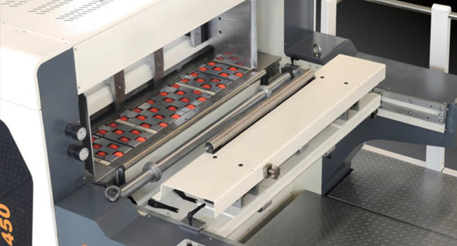 5000 Sheets/H Carton Box Die Cutting Machine , 1510*1120mm Corrugated Die Cutter