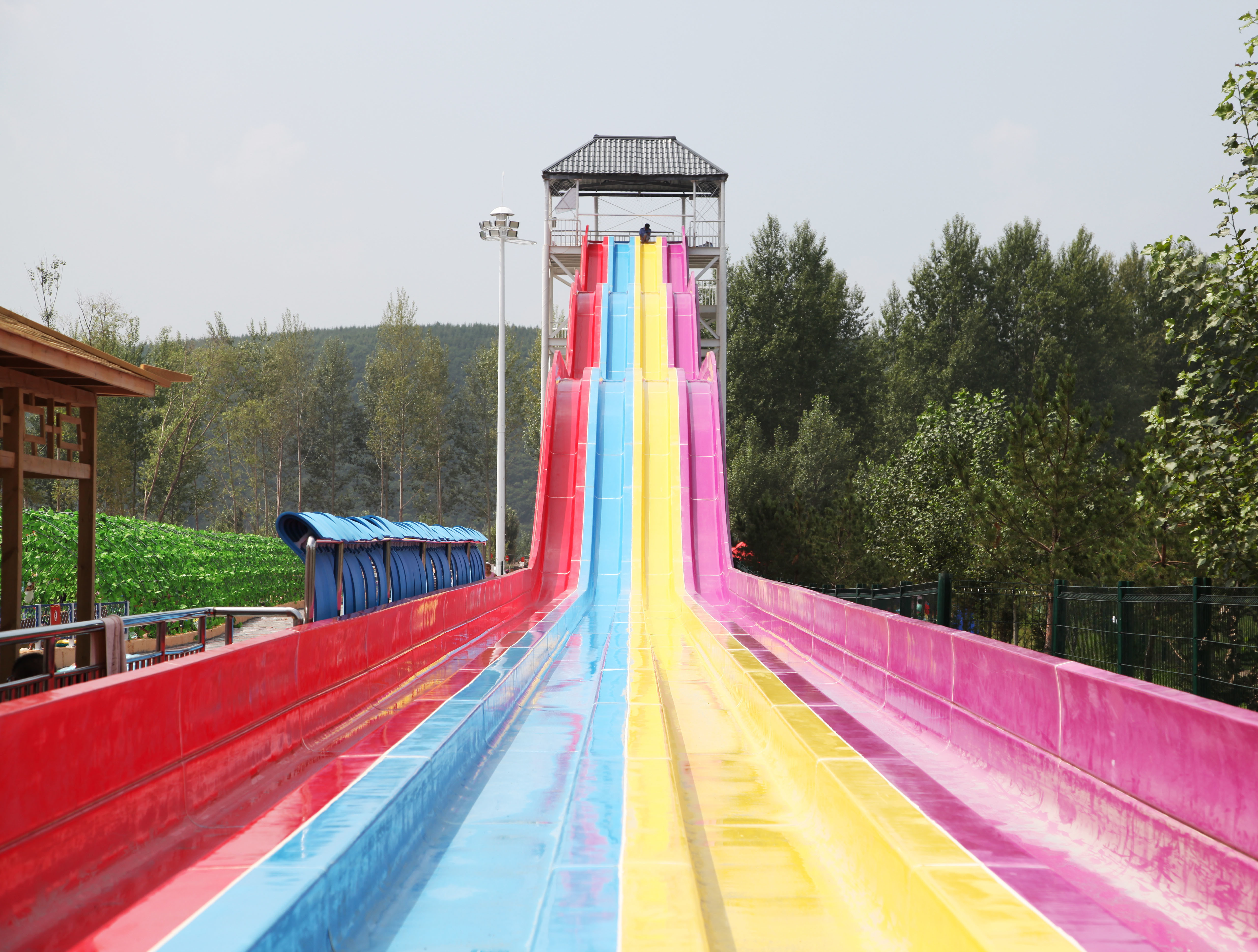 OEM Big Rainbow Water Slides Four / Six Lanes For Water Park