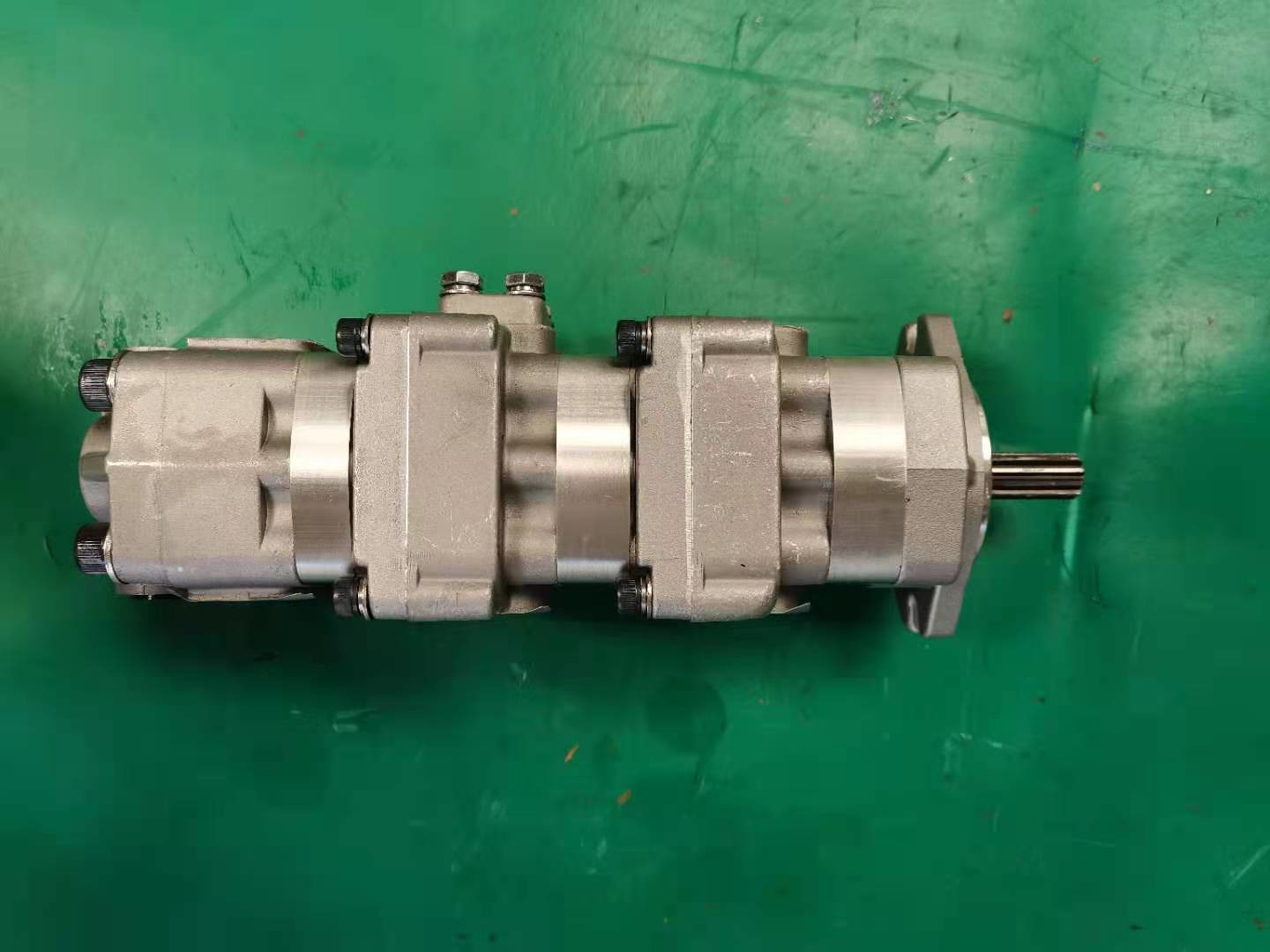 705-41-08260 (11+11+7+2.5) Excavator Gear Pump PC38UU PC38UUM 8.86 kgs