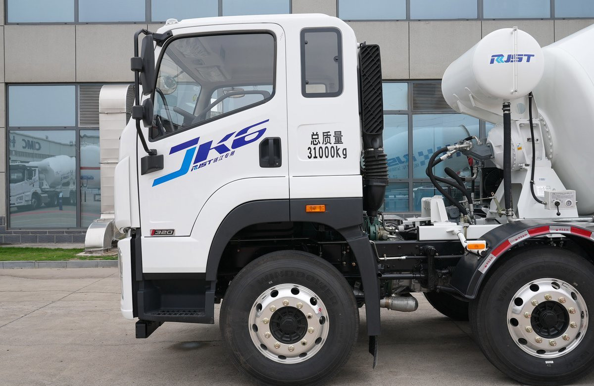 Reliable Jiefang Mixer Truck 8CBM Diesel Engine 320hp 12 Wheels Concrete Mixer Machine