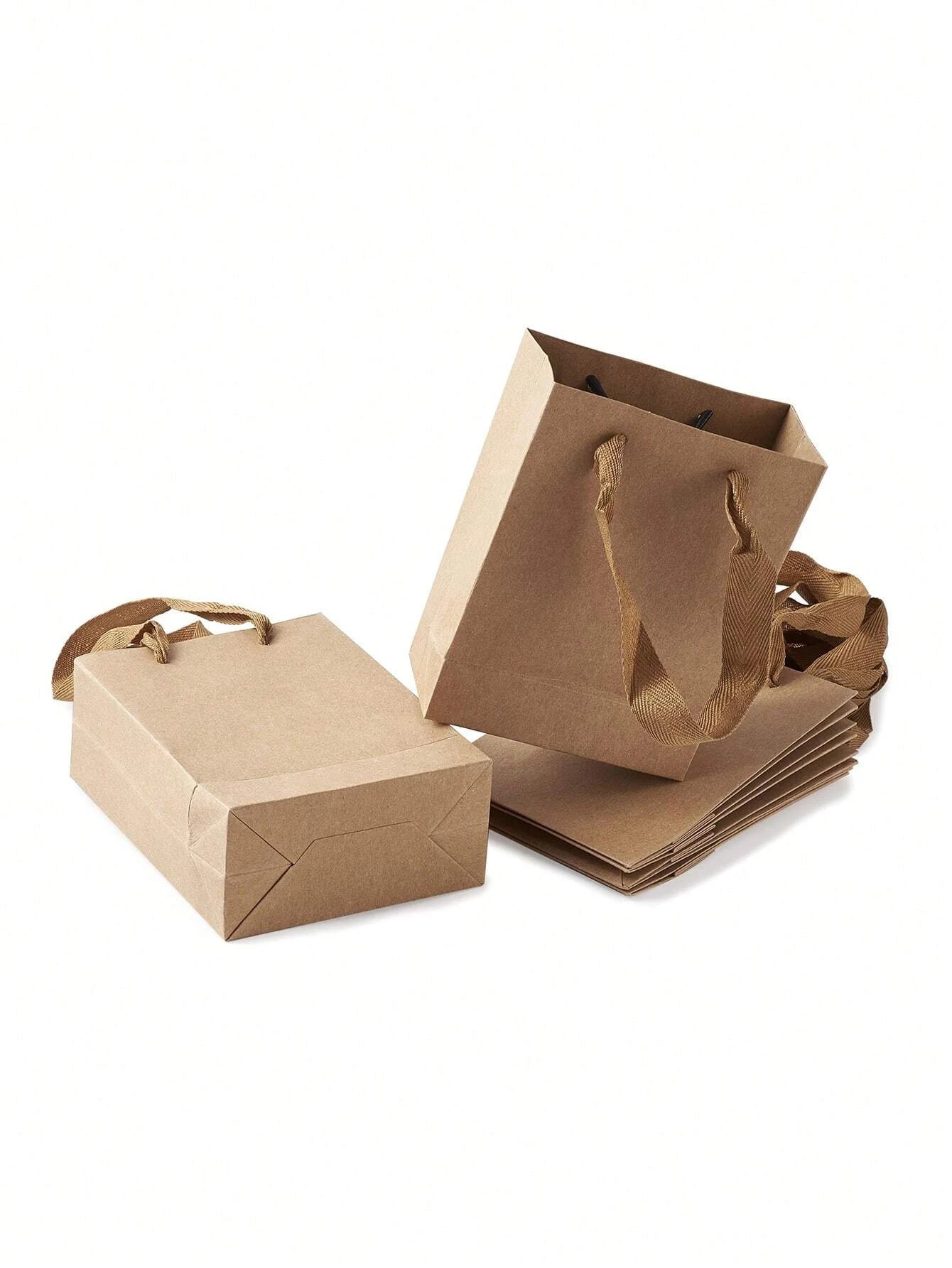 Customized Logo Paper Gift Bags Twisted Handle All Occasion Shoe / Clothing Packaging