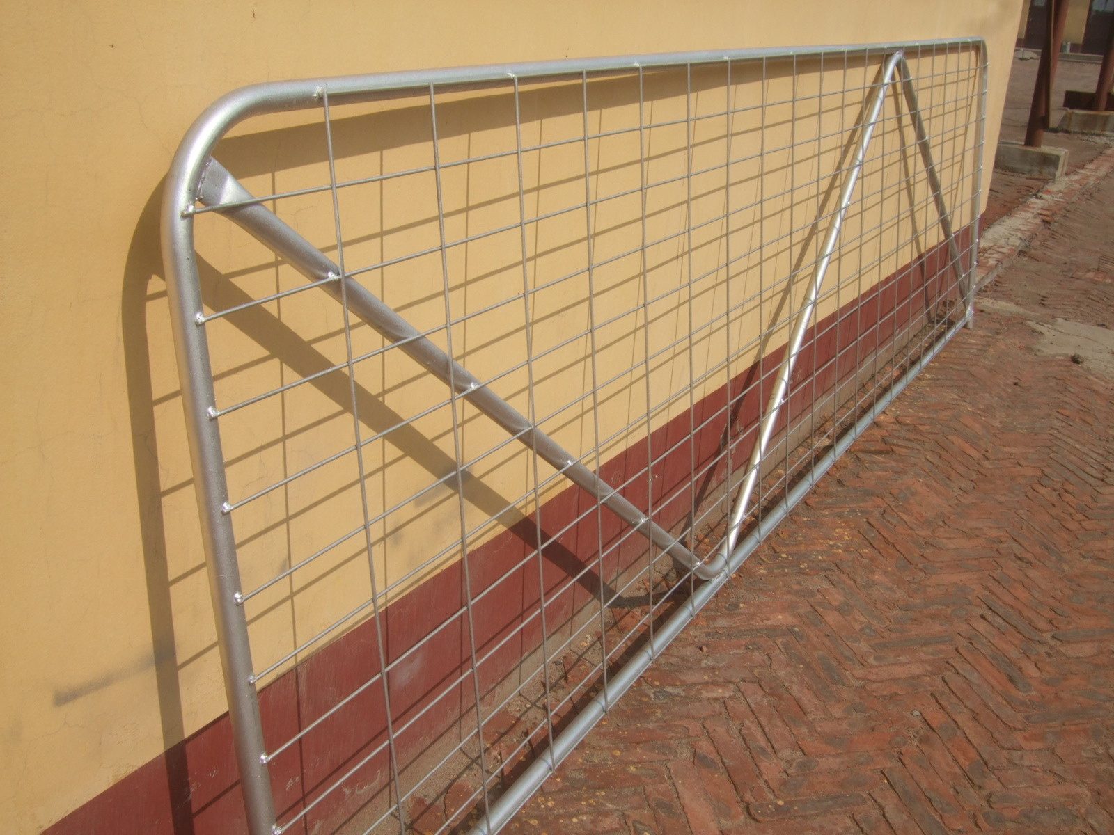 16ft General Purpose Horse Cattle Sheep Yard Panels Metal Farm Gates