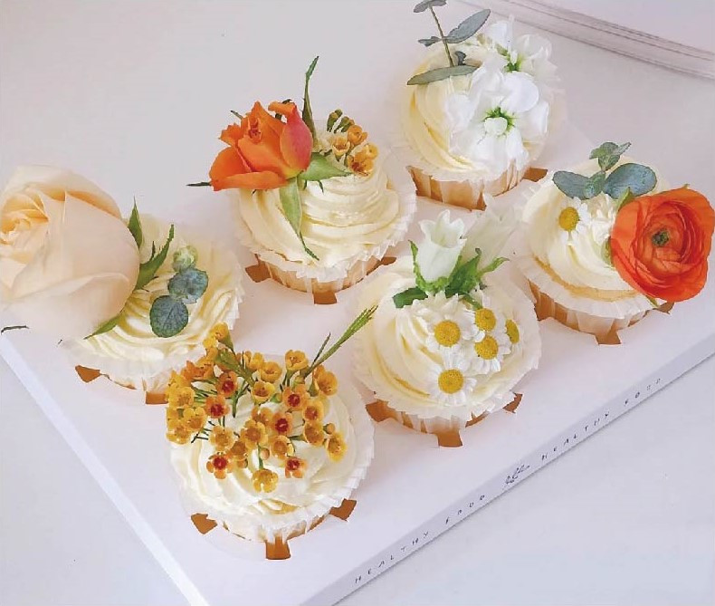 Wholesale mini party baking muffin cupcake disposable custom printed paper cake cups paper muffin liners