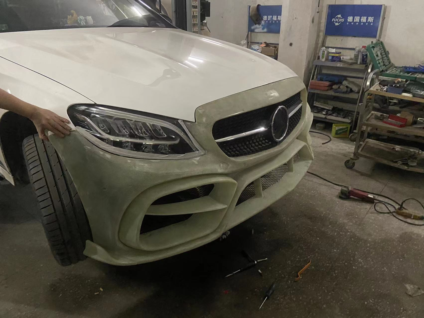 Auto Parts for Mercedes W205 C180 C260 C300 Body Kit W205 C180 C260 C300 Upgraded IMP Style Front Bumper Body Kit