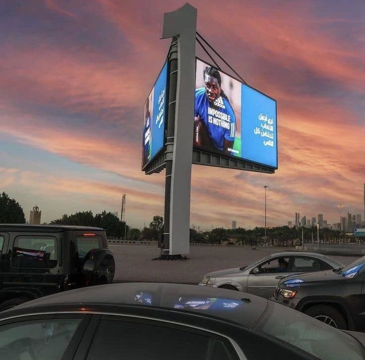 Ultra-Thin Full Color Outdoor Advertising LED Die-Casting Aluminum Cabinet P8 Eco-Friendly