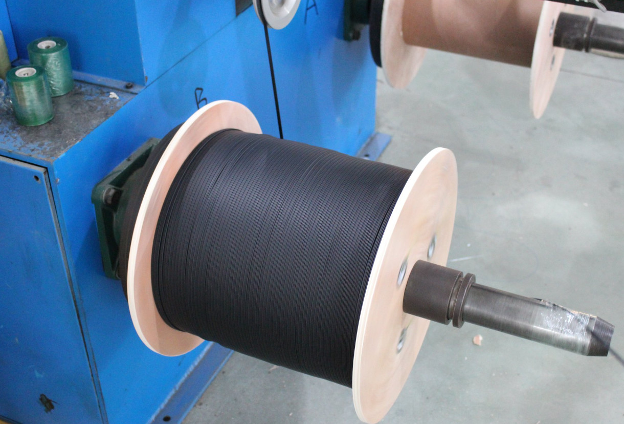 Self-Supporting Outdoor Indoor Steel Messenger Wire FRP G657A FTTH Drop Fibra Optica 1 2 4 Core Fiber Optic Cable