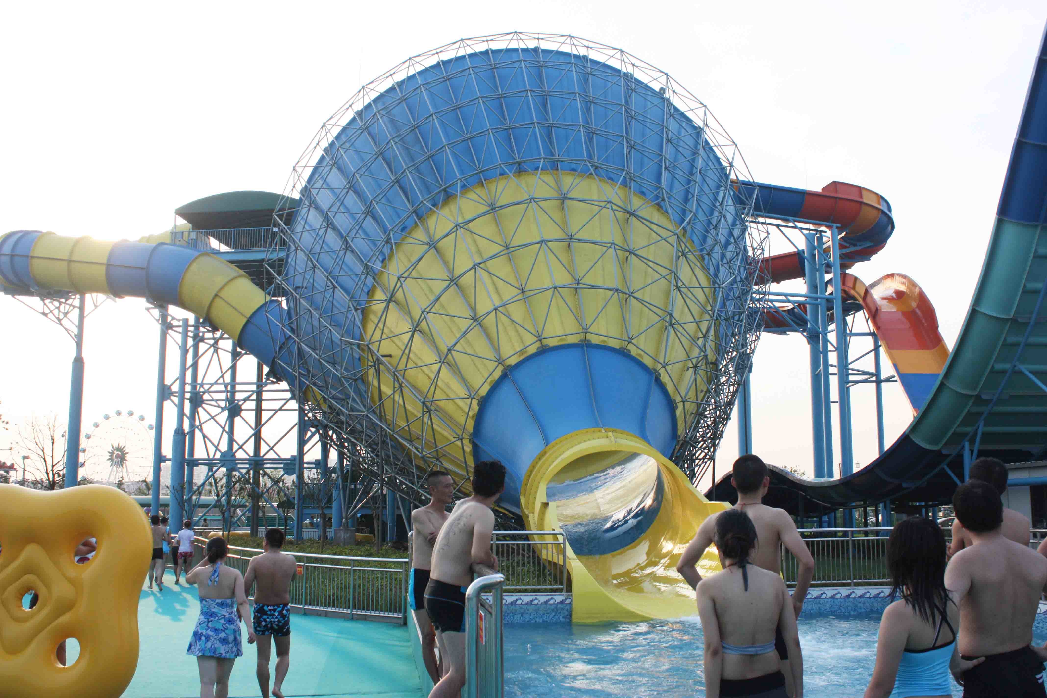Tornado Garden Water Slide With 304 Stainless Steel Screw , 1100 M3 / H Water Supply