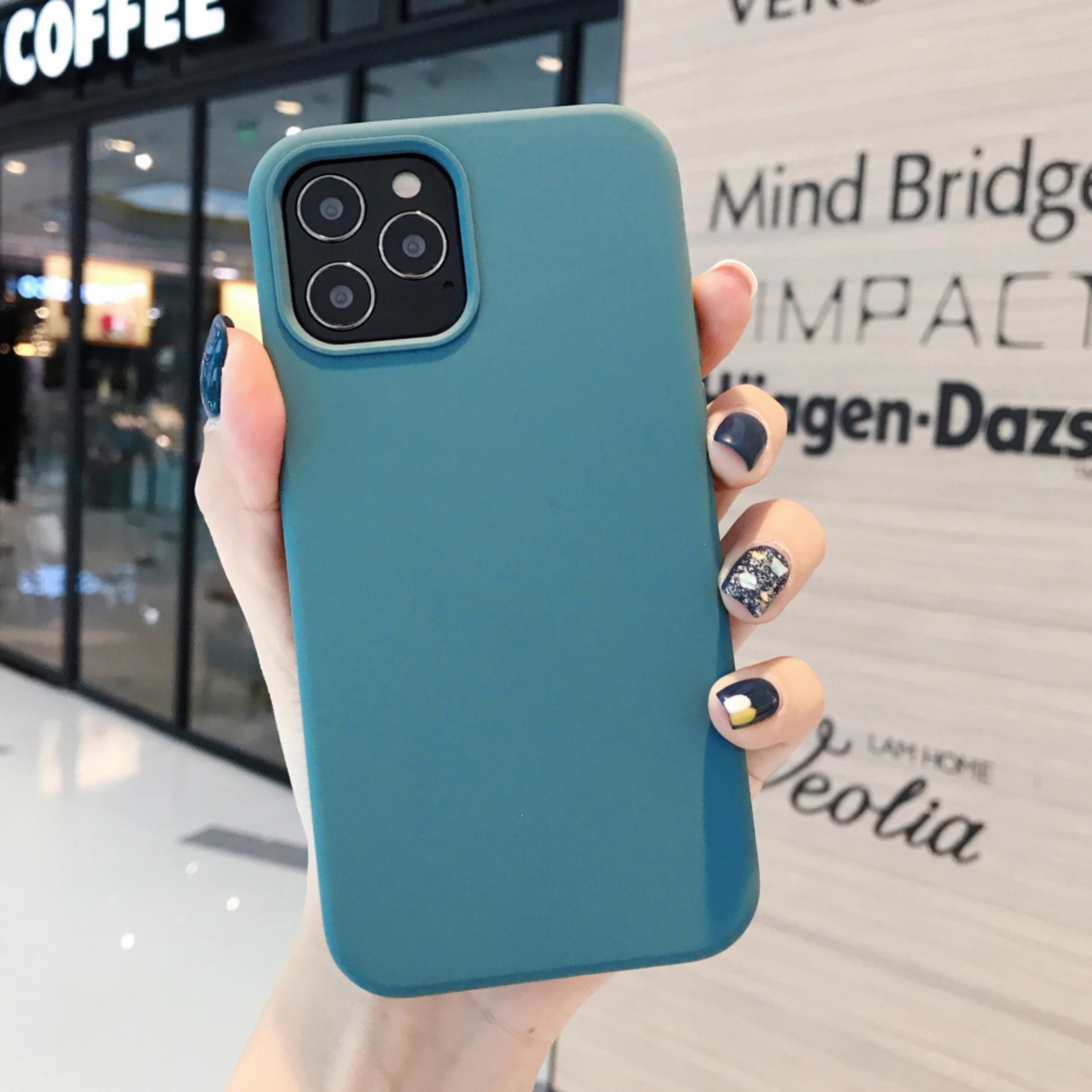 The Latest 2023 Dustproof Silicone Phone Case for iPhone 14 Pro Max Customized Color