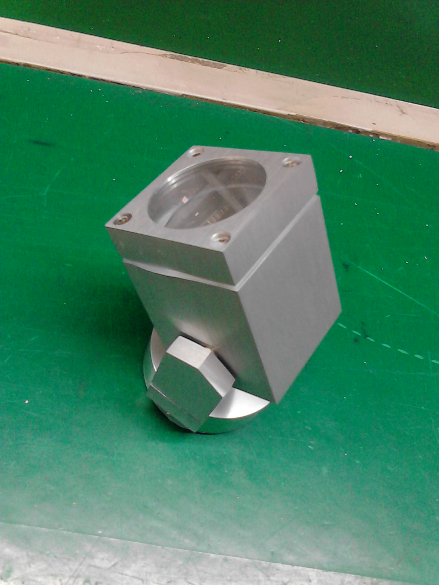 square /round baseplate pure Aluminum LED wall lamps with Black housing color