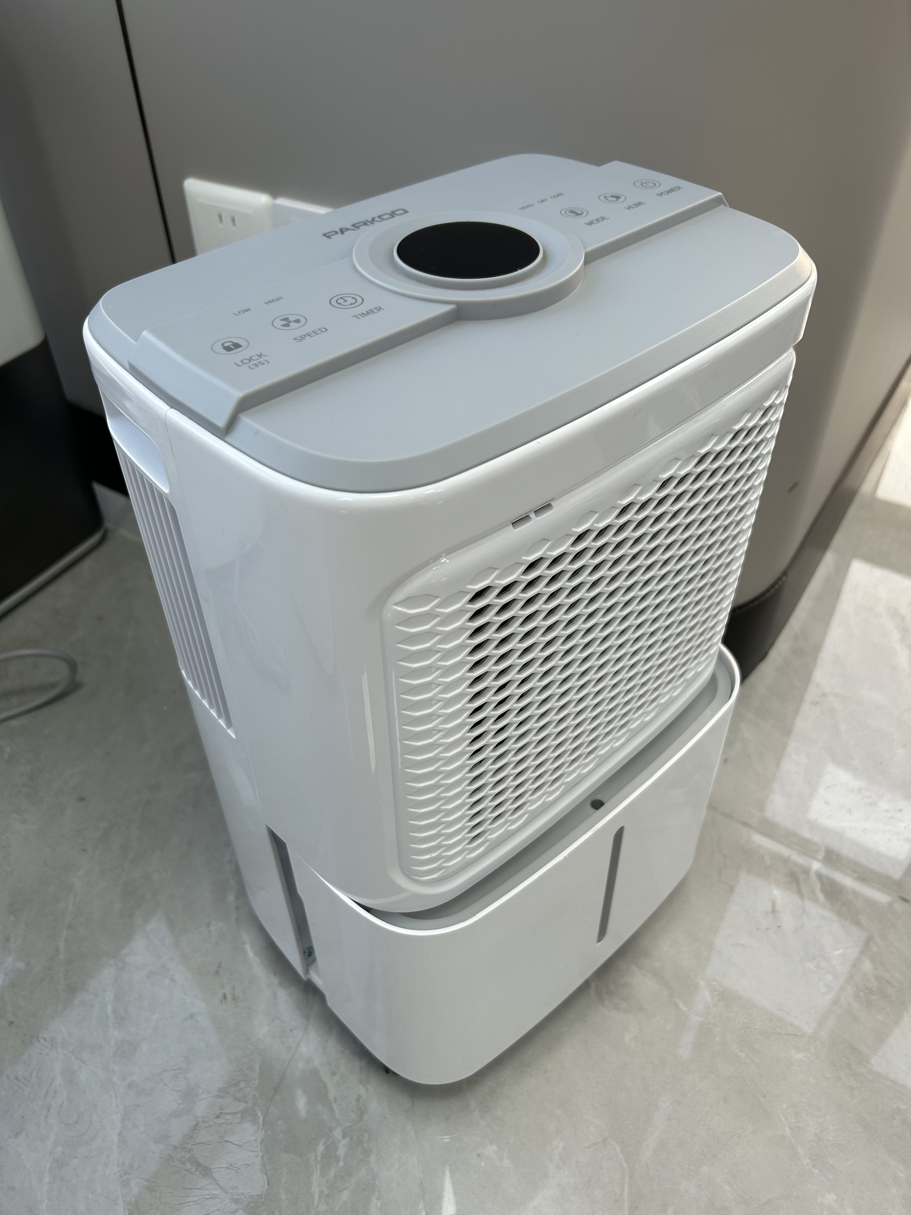 12 L/D LED Humidity Display Smart Touch Dehumidifier Embedded Humidity Sensor