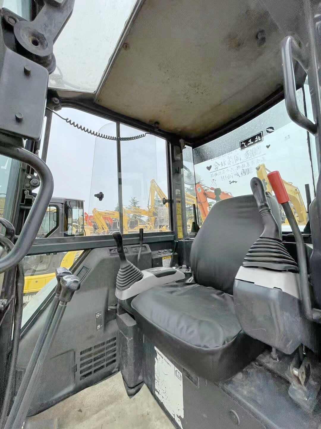 Secondhand Excavator Komatsu PC55MR Small Excavator with Original Hydraulic Valve